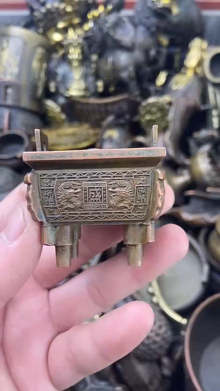 精美铜器，点击下单