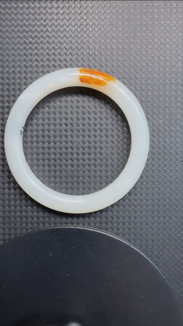 和田玉手镯未镶嵌422圈口58