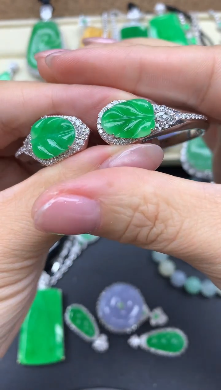 【闪购商品】翡翠手镯18K金镶嵌552-中国好珍宝