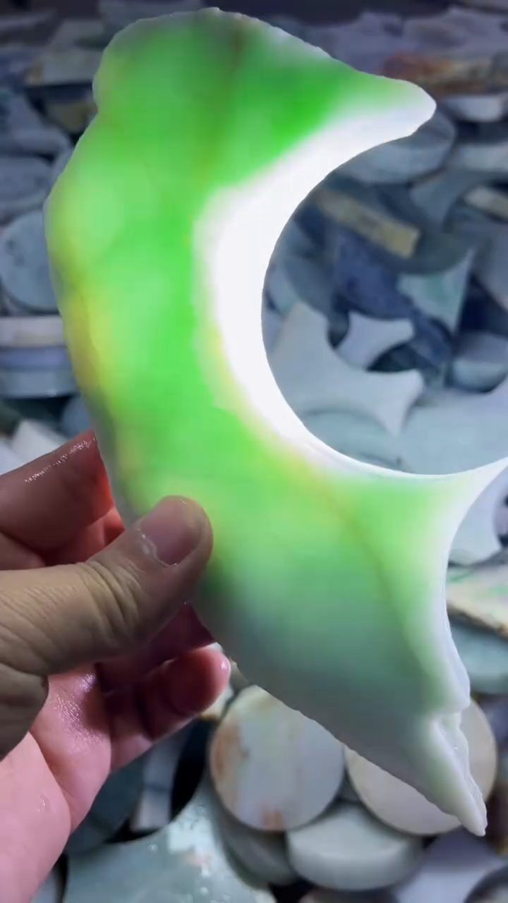 【闪购商品】翡翠挂件未镶嵌A货康壹240