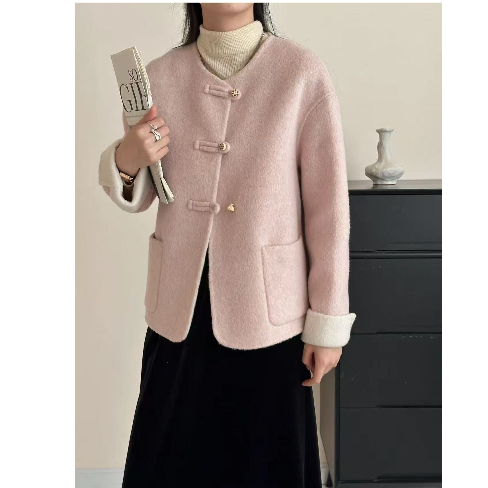 澳毛短款小个子木雕扣休闲双面呢大衣