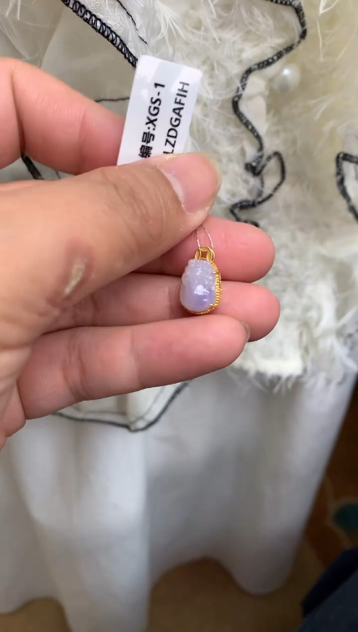 【闪购商品】翡翠颈饰18K金镶嵌貔貅