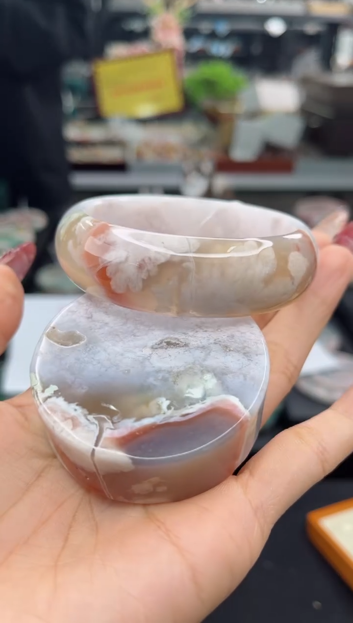 【闪购商品】石英质玉手镯未镶嵌57圈口（赠品镯心）3570154