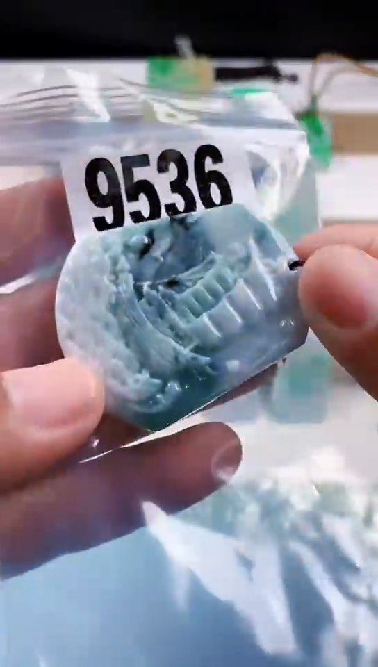 【闪购商品】翡翠挂件未镶嵌天然翡翠吊坠挂件