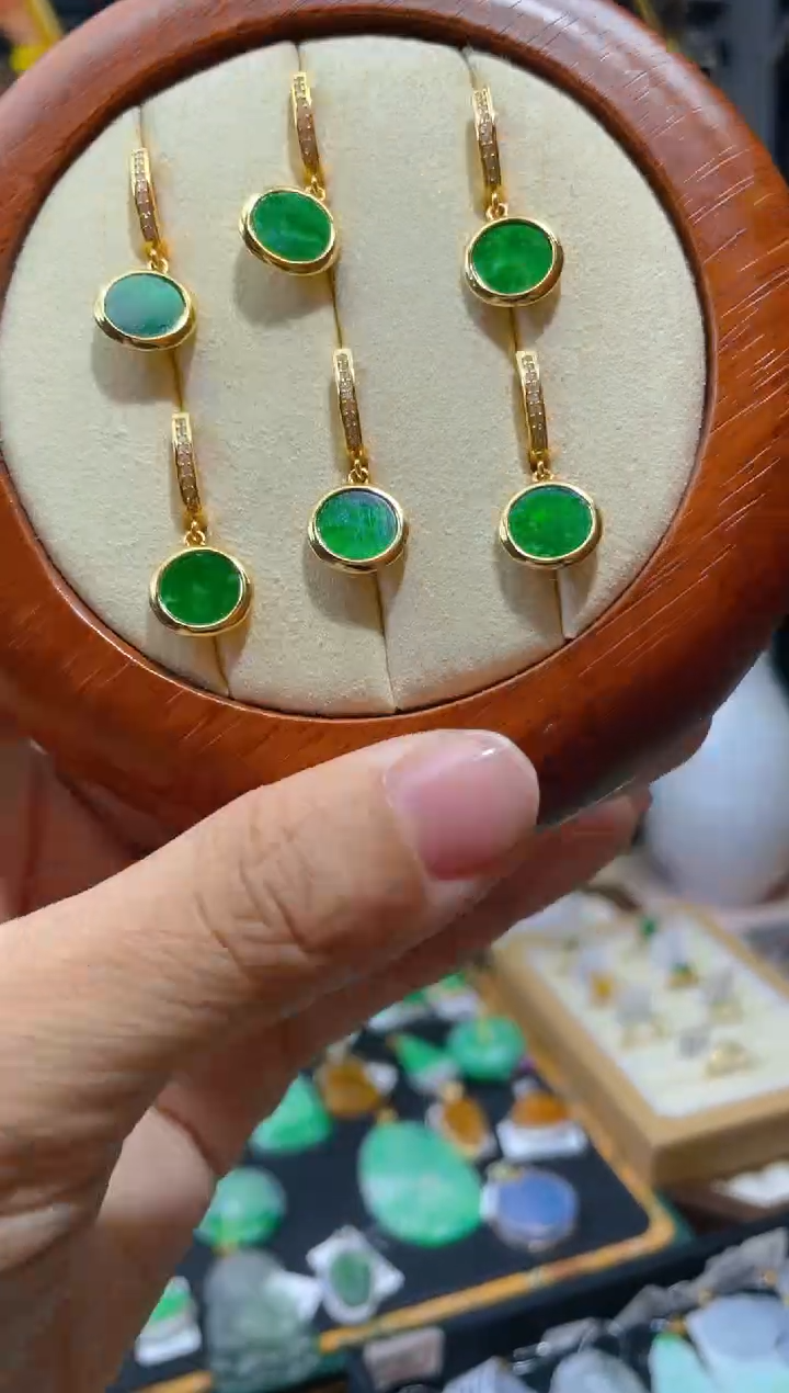 【闪购商品】翡翠颈饰未镶嵌多样性发货 发其一