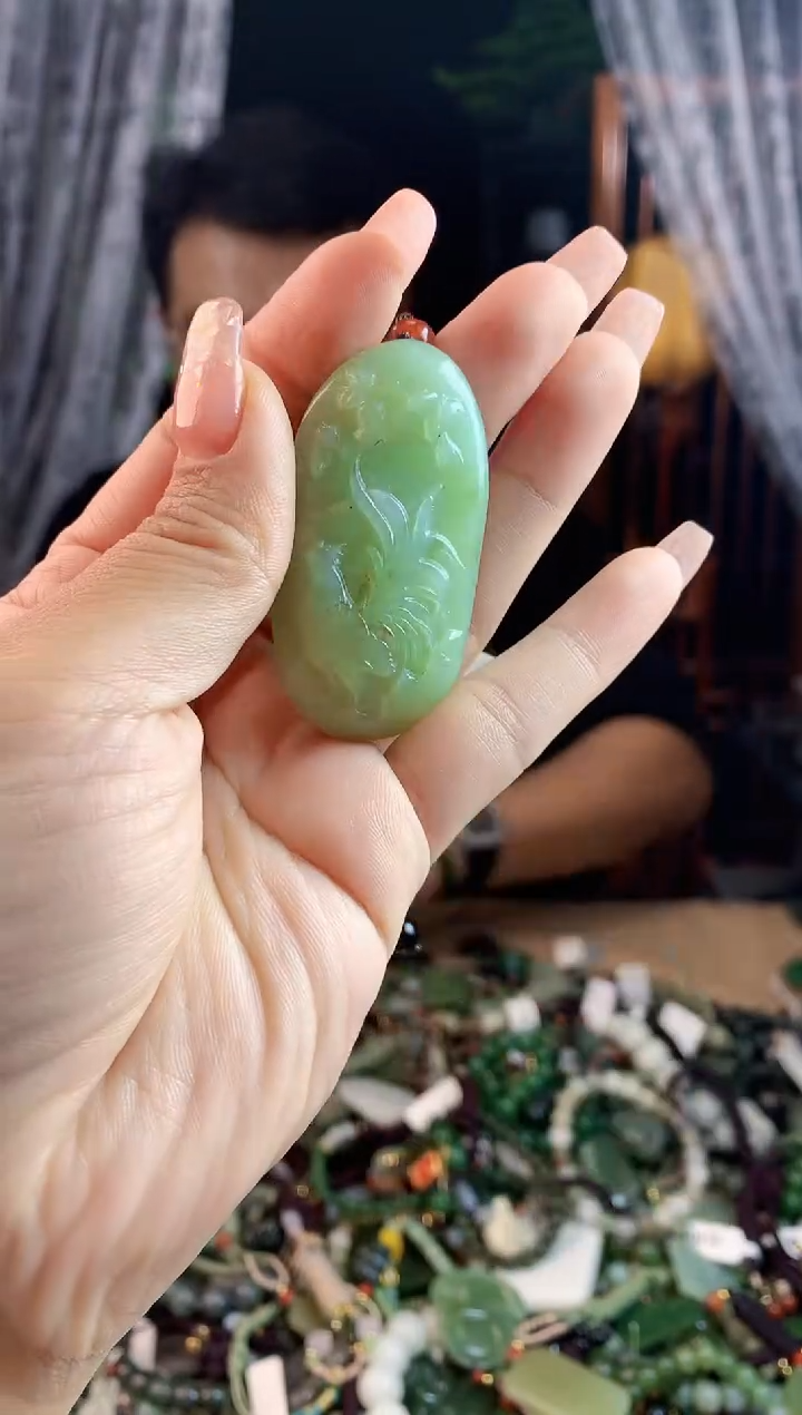 【闪购商品】和田玉挂件未镶嵌多样性发一