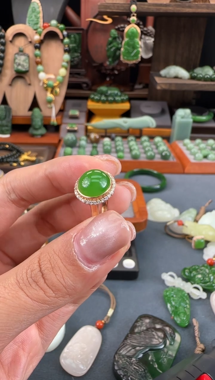 【闪购商品】和田玉吊坠18K金镶嵌1