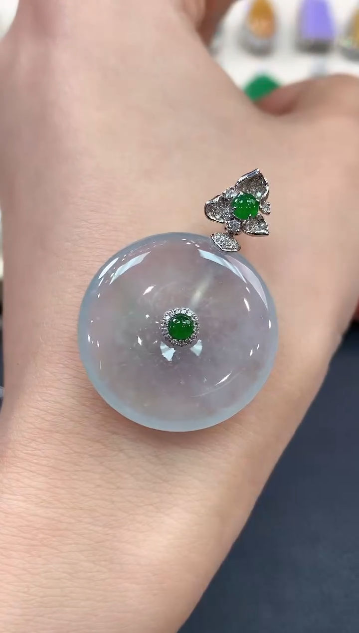 【闪购商品】翡翠吊坠(不含链)18K金镶嵌C44   