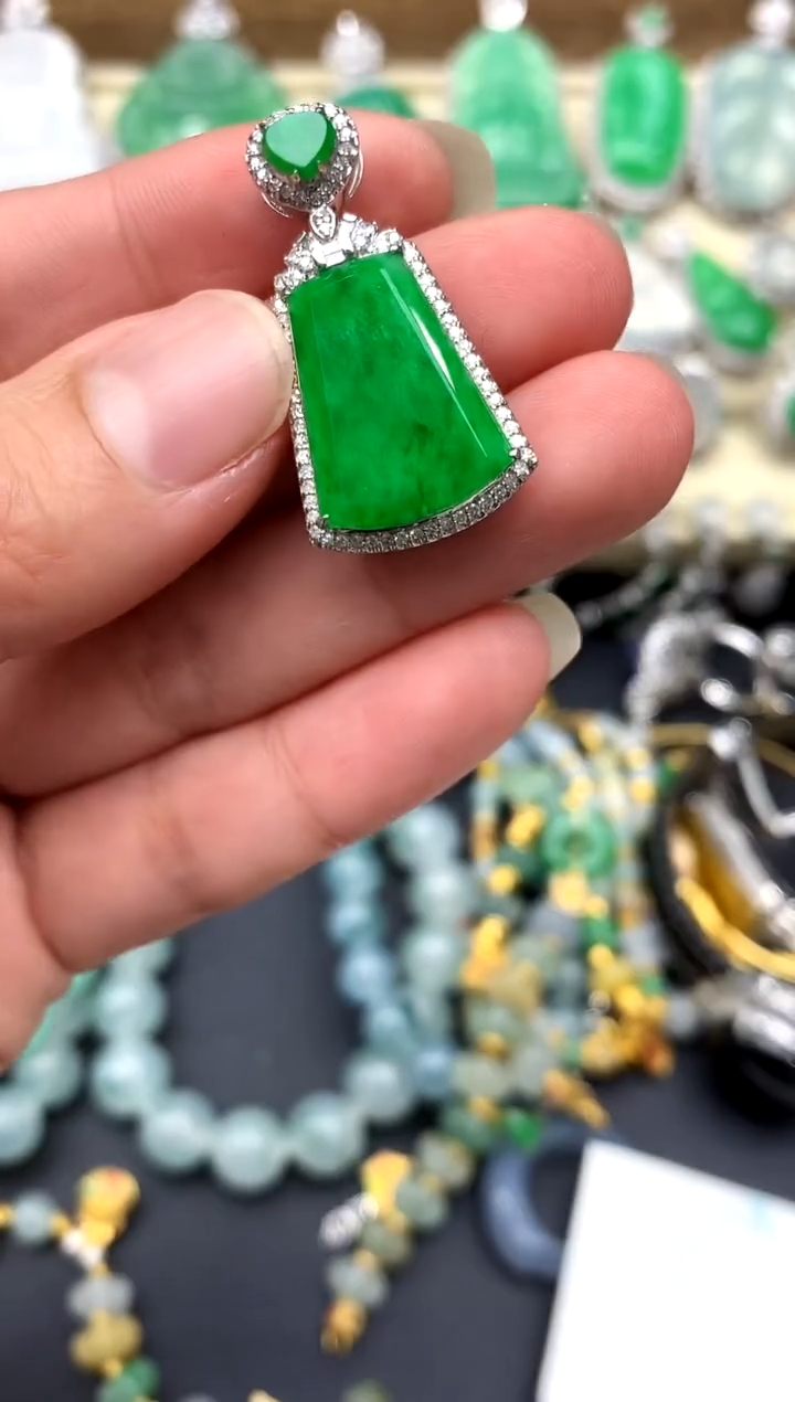 【闪购商品】翡翠颈饰18K金镶嵌297-中国好珍宝