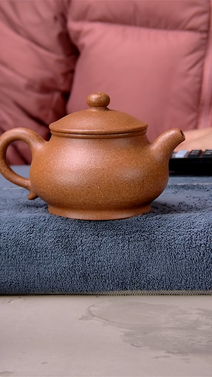 【闪购商品】清水泥茶壶中潘红降坡240