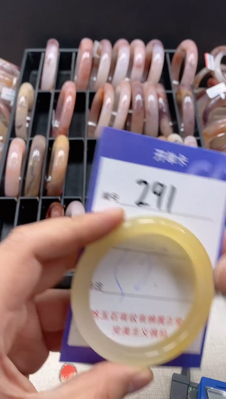 【闪购商品】石英质玉手镯未镶嵌291