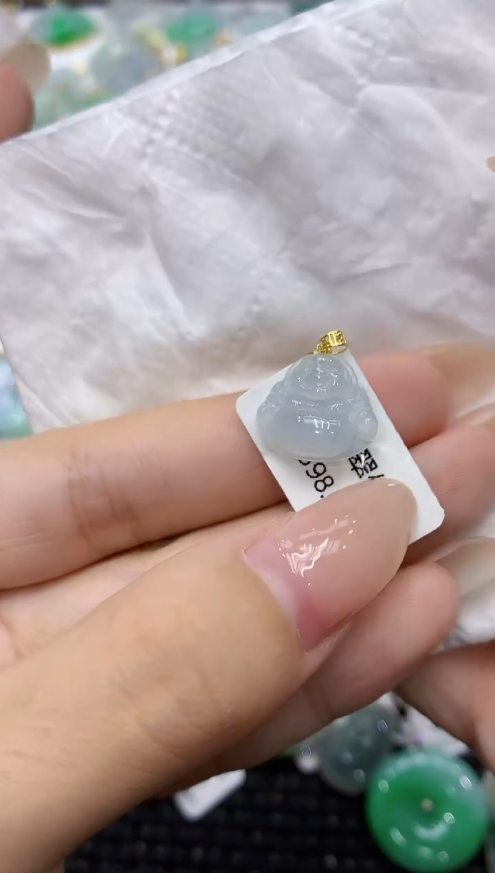 颈饰18K金镶嵌翡翠111111111111