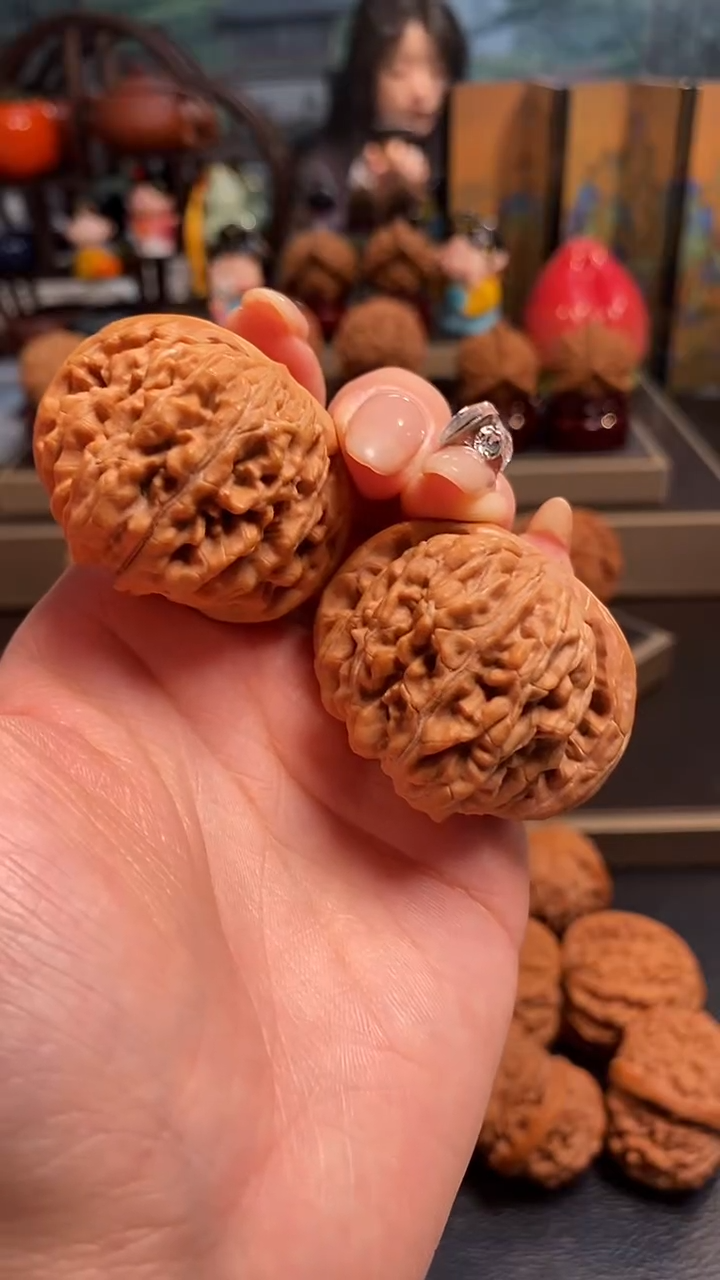 【闪购商品】文玩核桃把件B398四座楼43