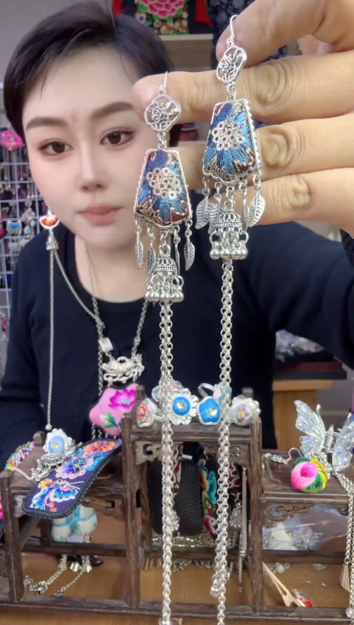 【闪购商品】刺绣纯手工苗绣非遗耳环