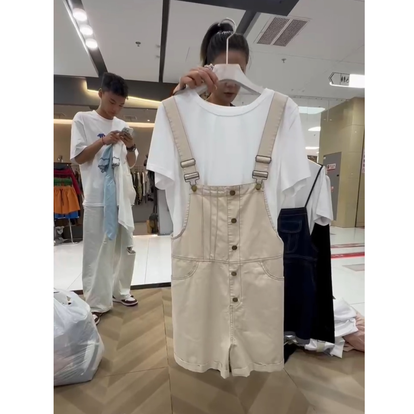 8838 U 韩版休闲女套装薄款洋气时尚背带裤套装