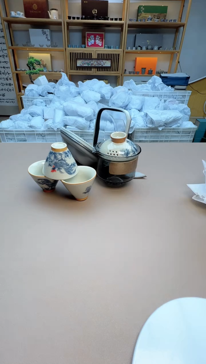 【闪购商品】摆件瓷制品S1111111111111