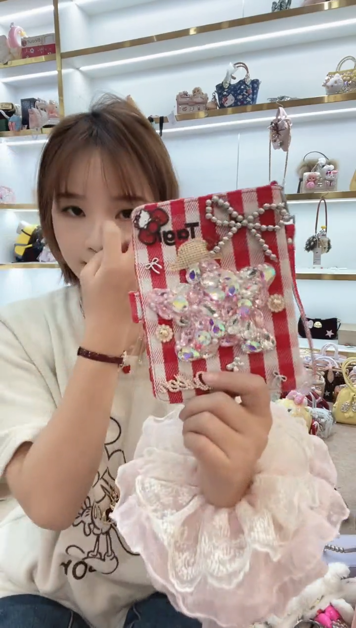 PVC格格家定制女包7788护照本