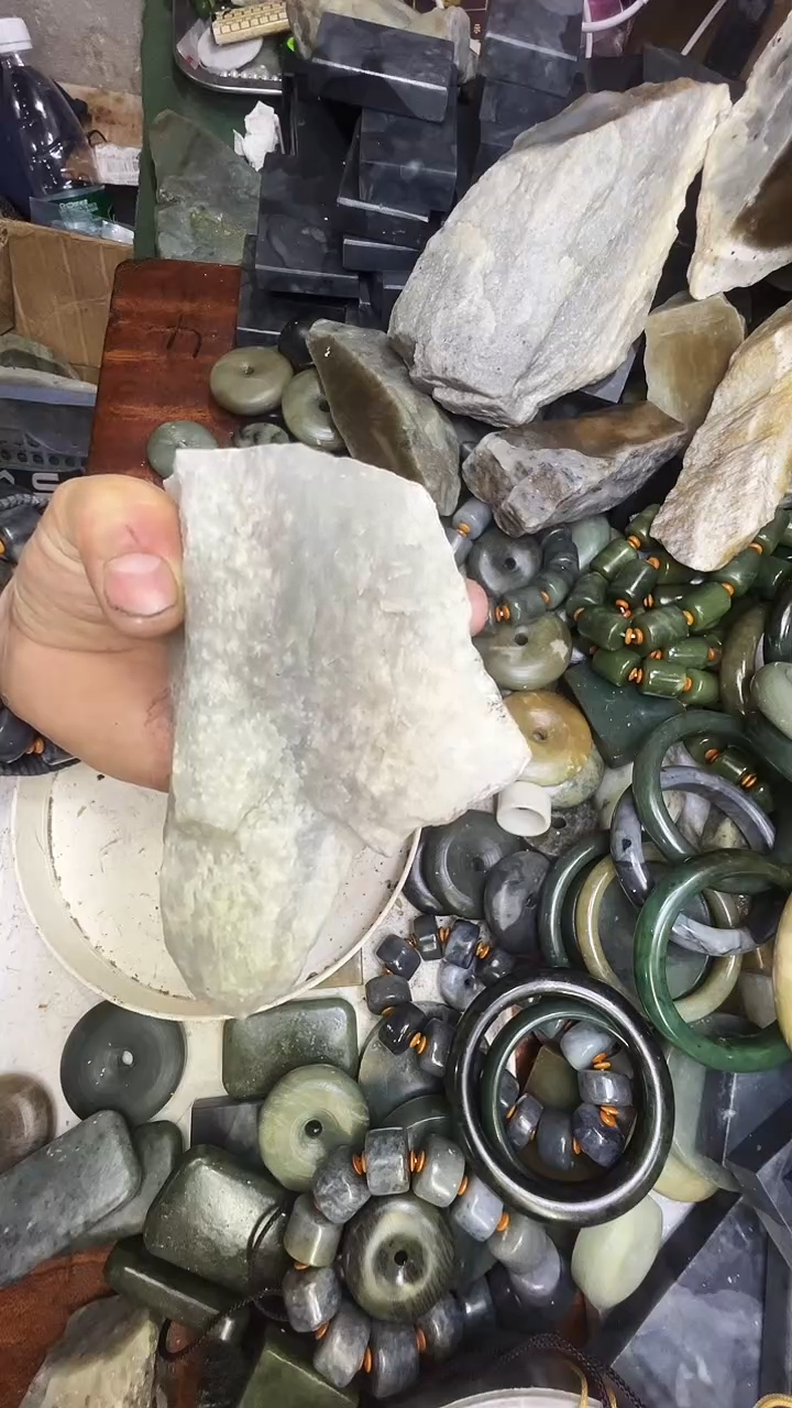 未镶嵌和田玉珠宝半成品毛料