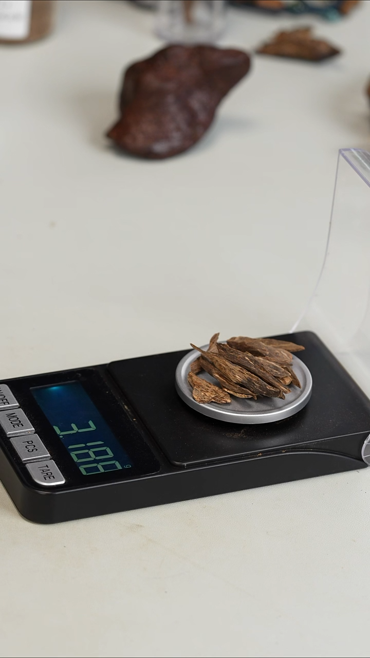 沉香沉香碎屑柬埔寨菩萨树心油3.1g