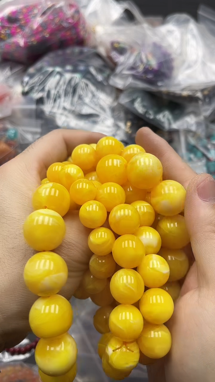 【闪购商品】蜜蜡手链未镶嵌32手串