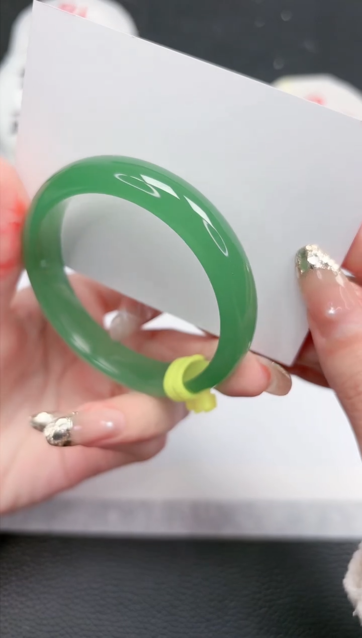 【闪购商品】石英质玉手镯未镶嵌185-54.3