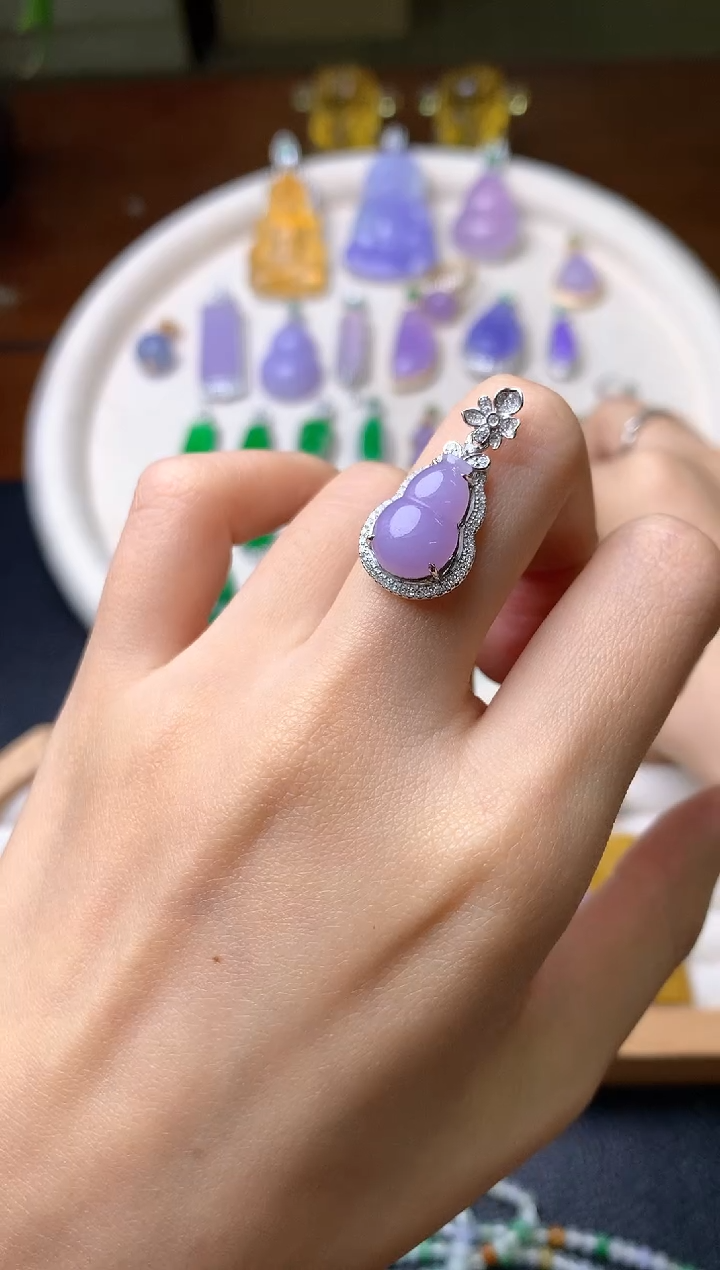 【闪购商品】翡翠吊坠(赠链)18K金镶嵌吊坠