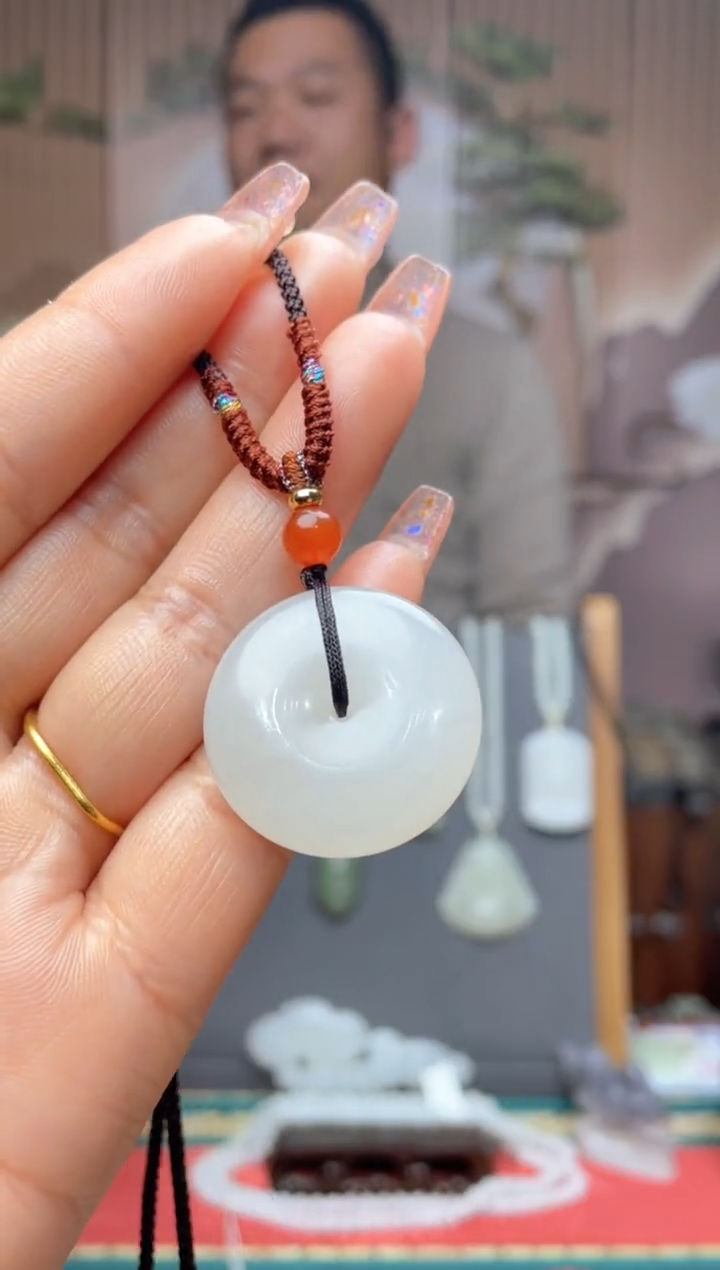 【闪购商品】和田玉颈饰未镶嵌一