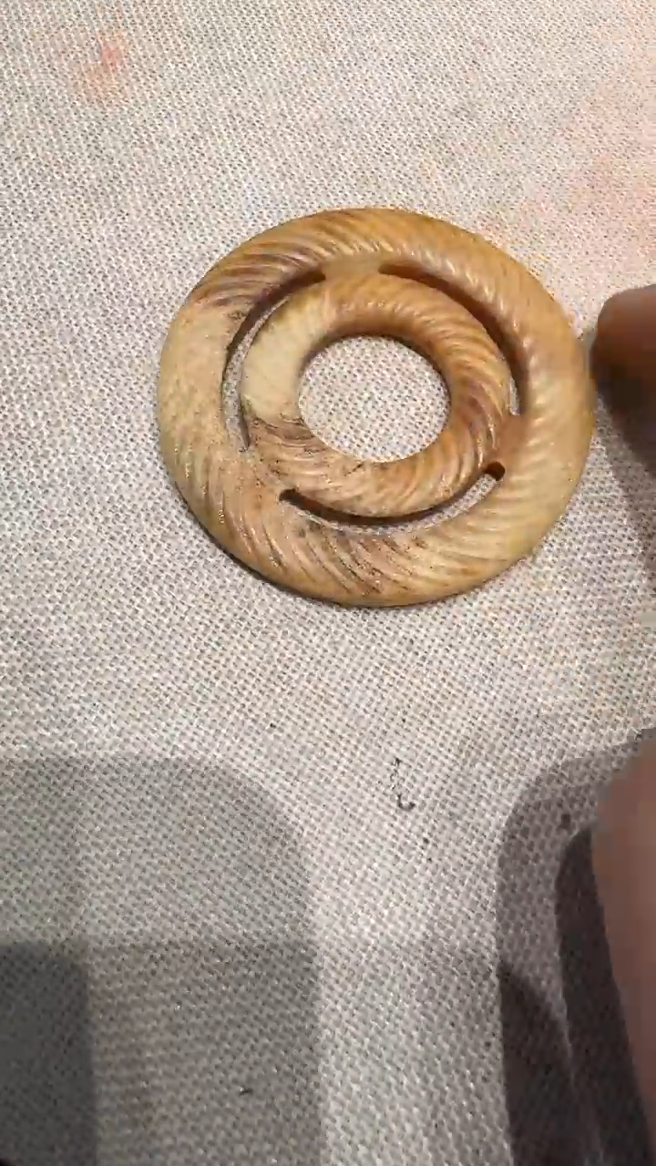 未镶嵌和田玉挂件和田玉挂件