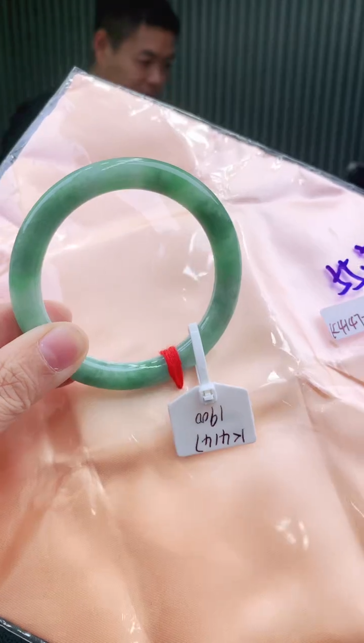 未镶嵌手镯翡翠111