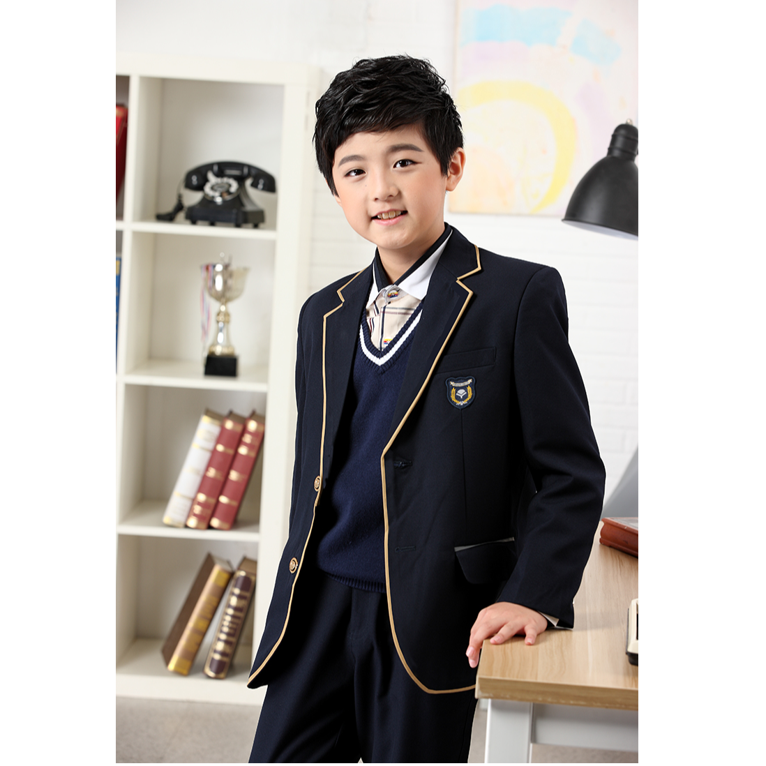 新希望小学生男冬制服套装气质