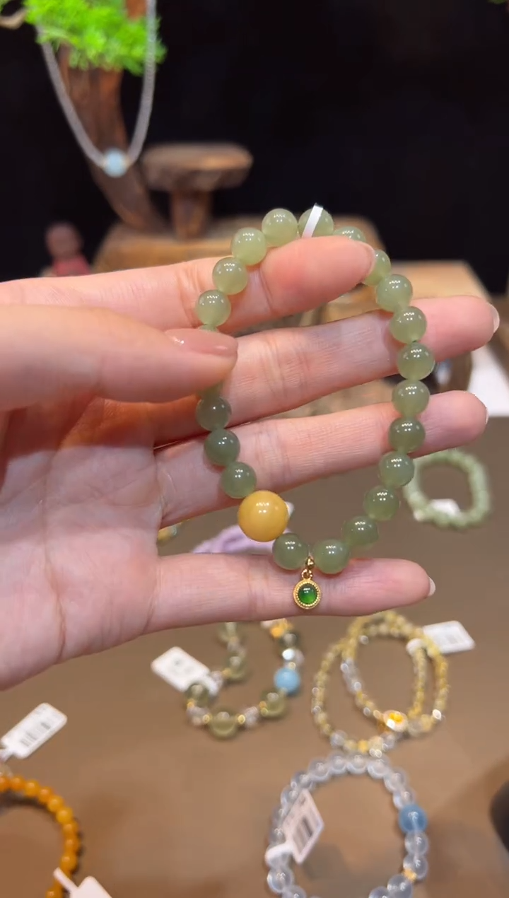 手饰和田玉未镶嵌手饰@@A6427