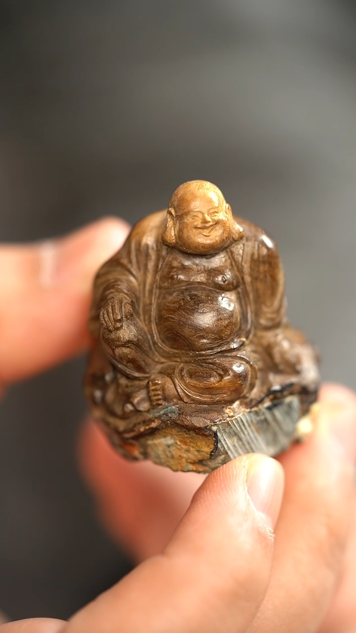 【闪购商品】金丝楠木雕根抱石精雕弥勒把玩摆件