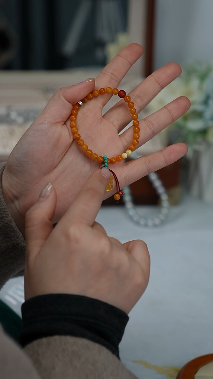 【闪购商品】蜜蜡手串未镶嵌手串