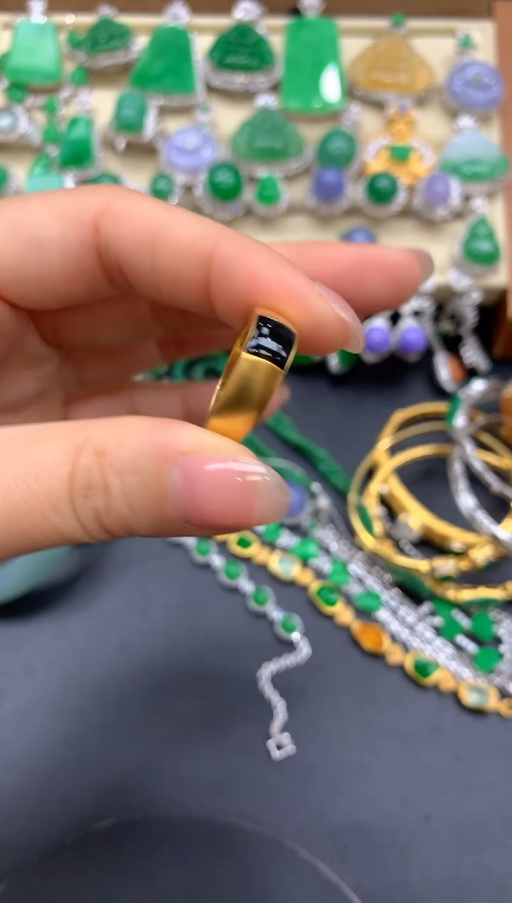 【闪购商品】翡翠戒指18K金镶嵌156-中国好珍宝