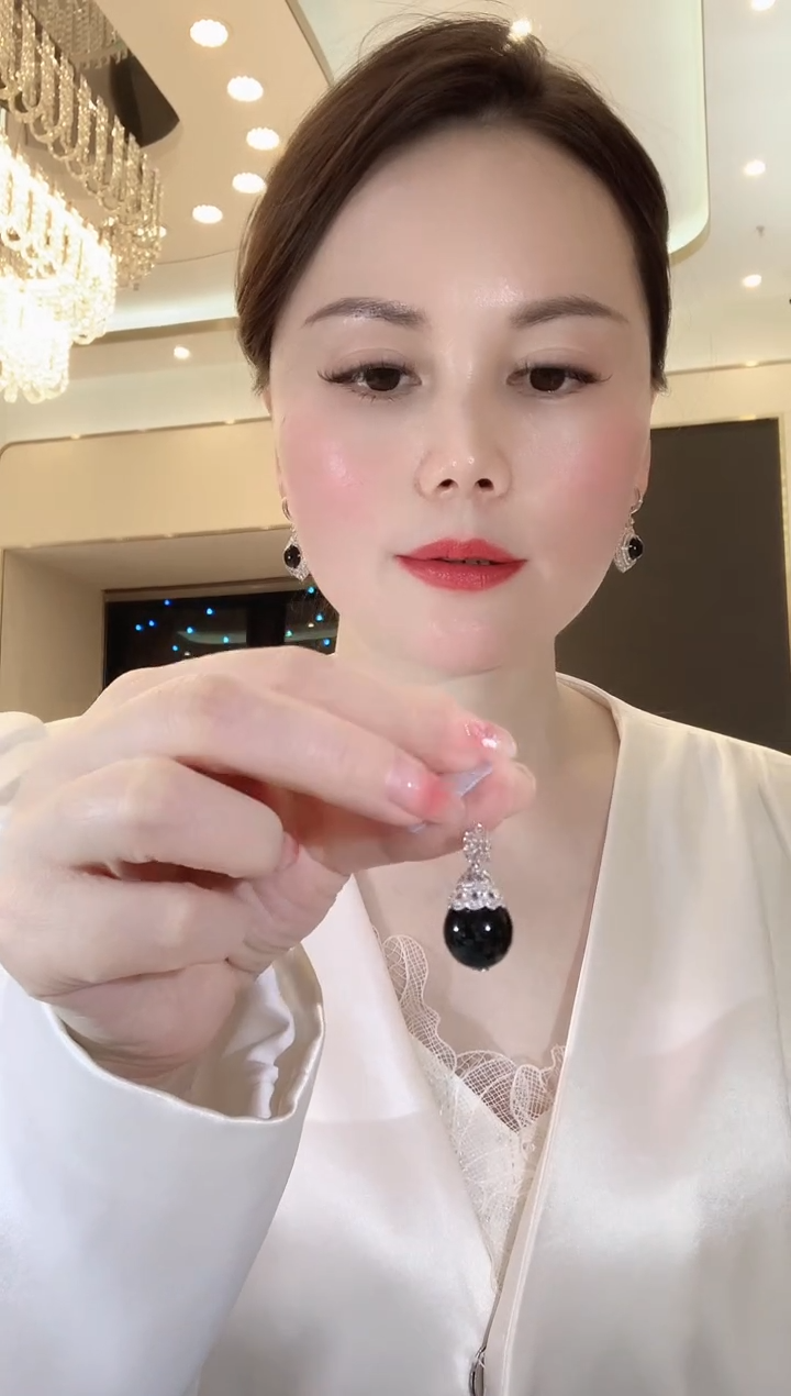 【闪购商品】翡翠吊坠(不含链)18K金镶嵌A69 翡翠