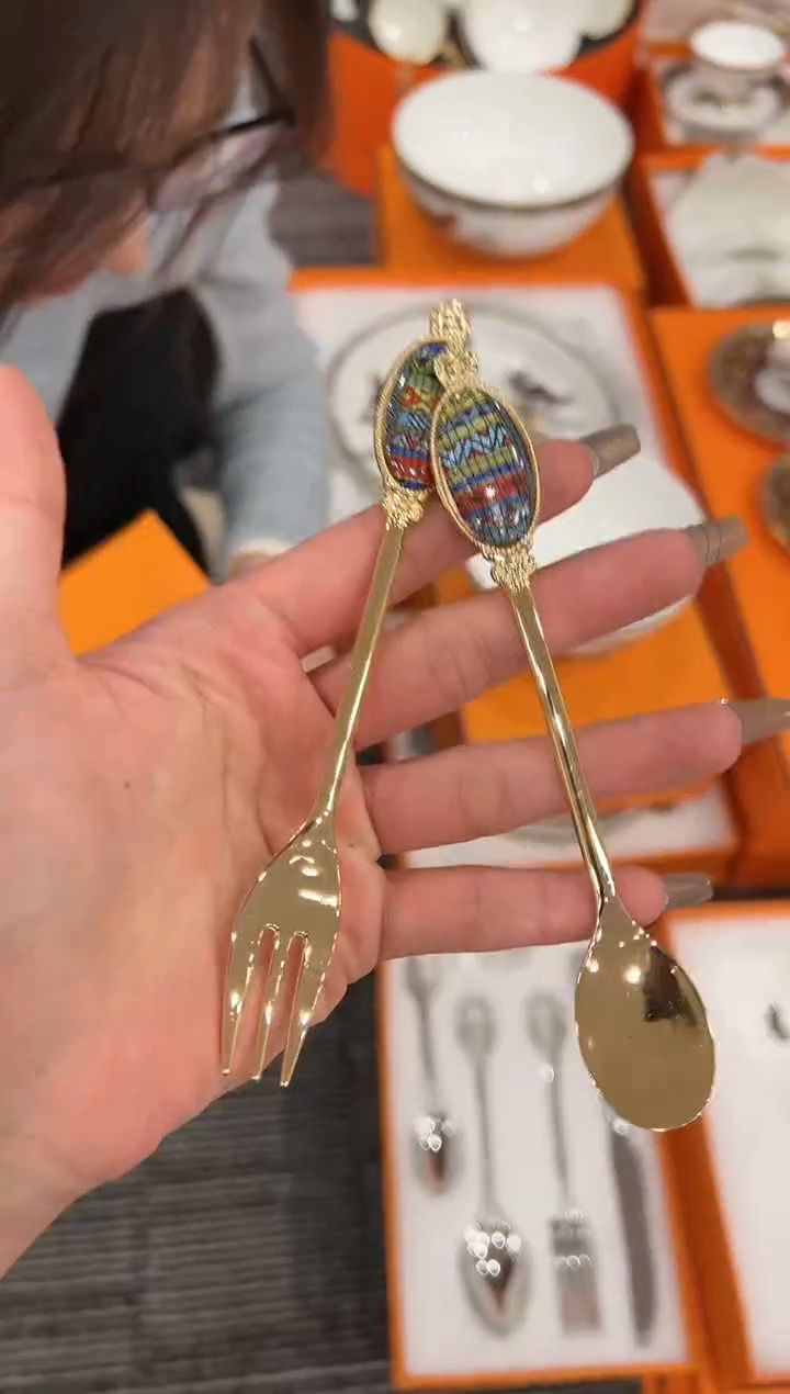 【闪购商品】杯H799--------------