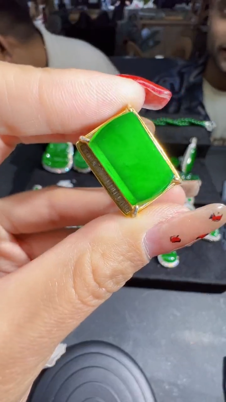 【闪购商品】定制翡翠未镶嵌戒指商品多样性发货1