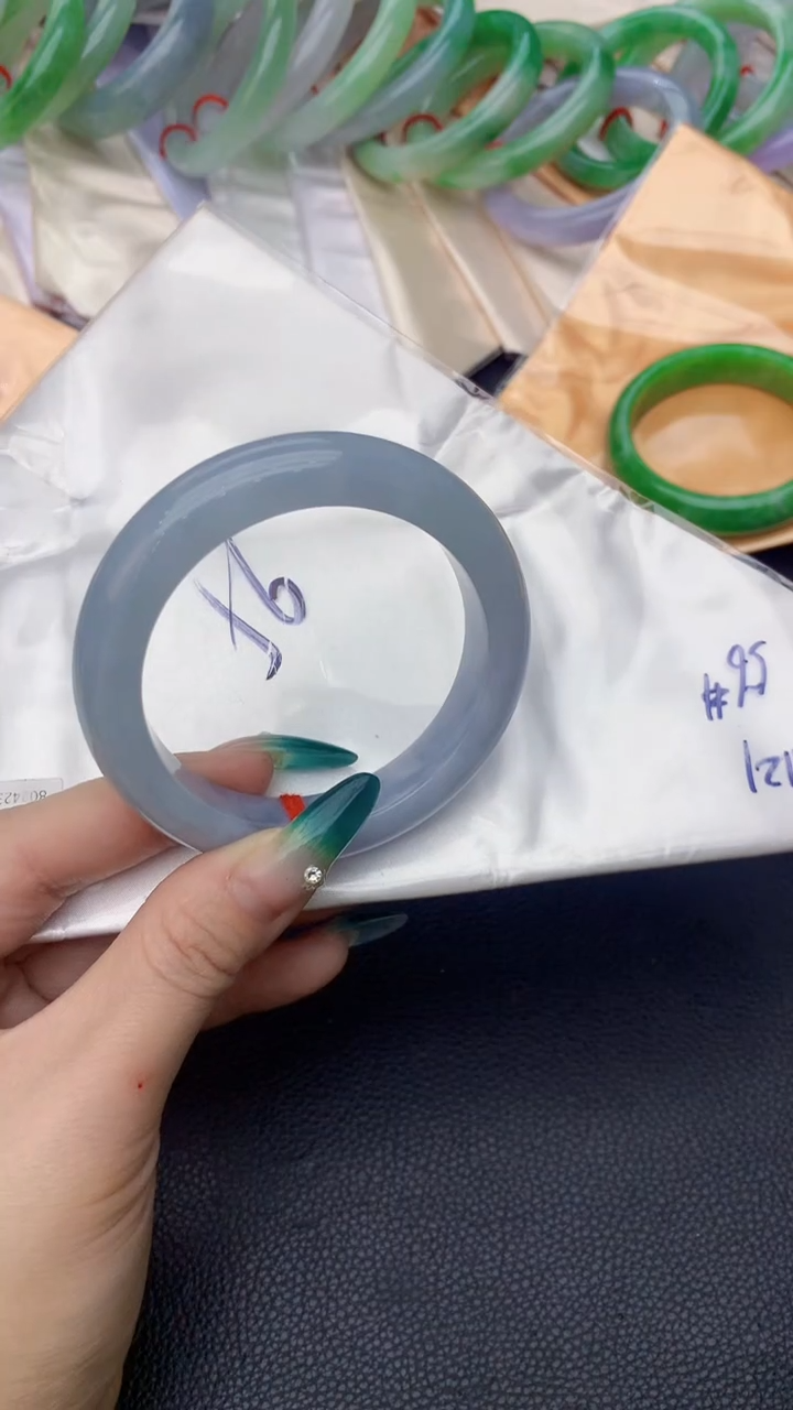 【闪购商品】翡翠手镯未镶嵌0431154753