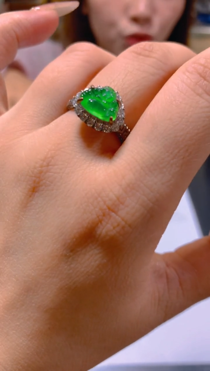 未镶嵌戒指翡翠多样性发一