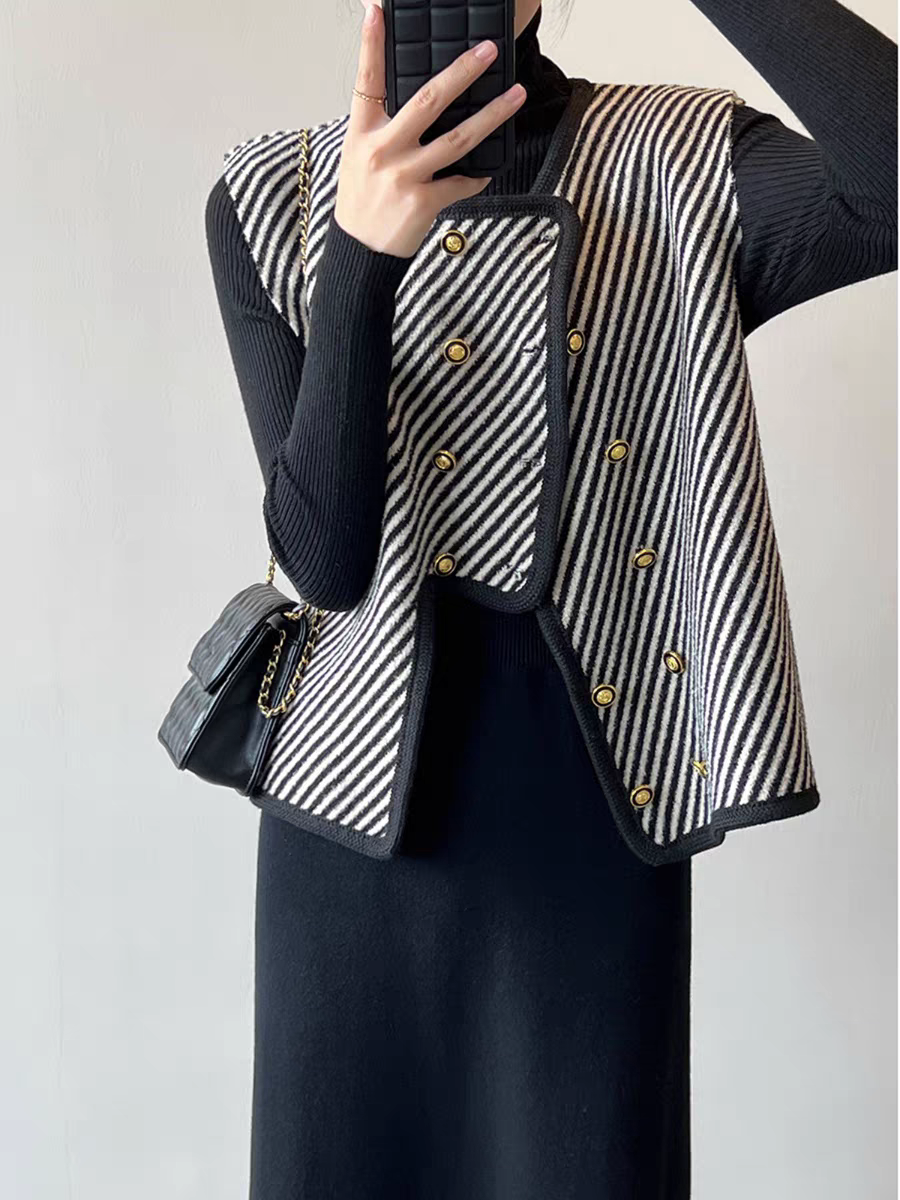 【安店长】法式小香风条纹马甲外套+黑色打底衫宽松显瘦背心两件套