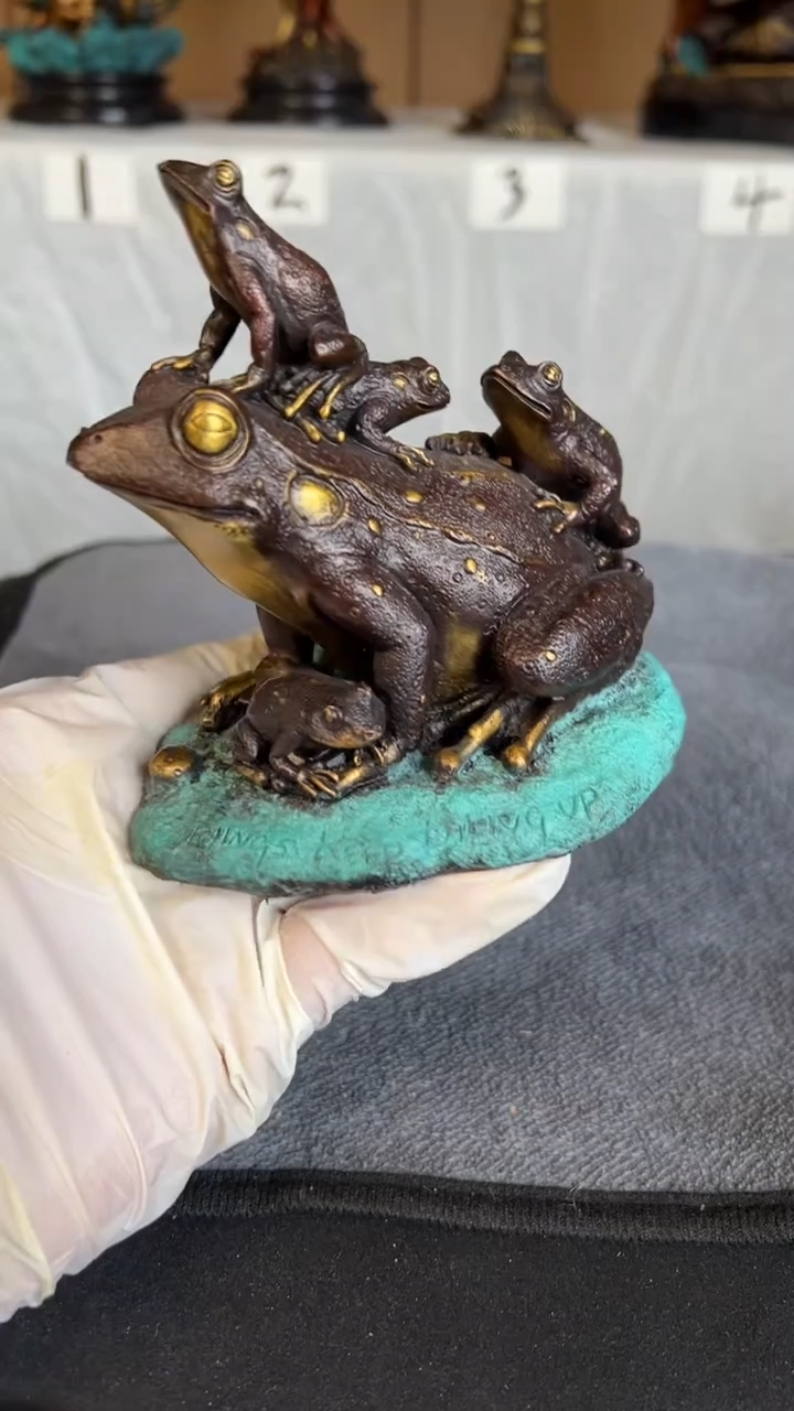 精铜材质精美雕塑