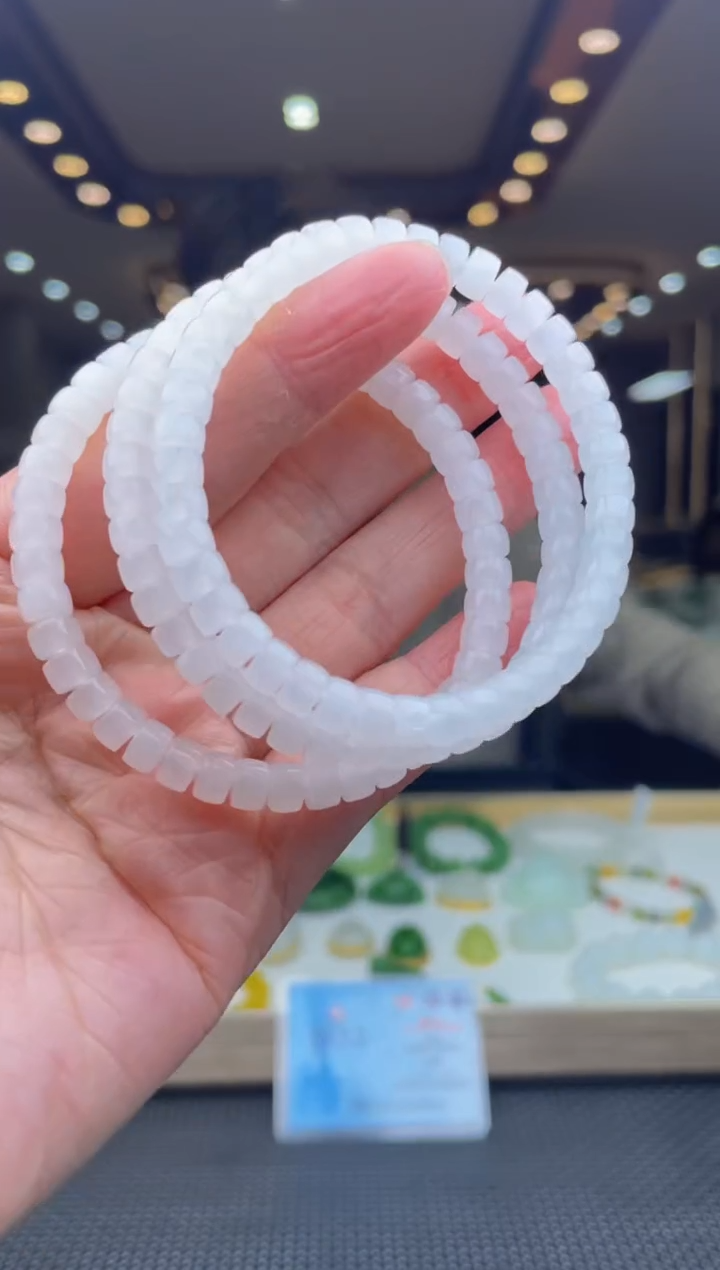 【闪购商品】定制和田玉天然和田玉多样性发其一