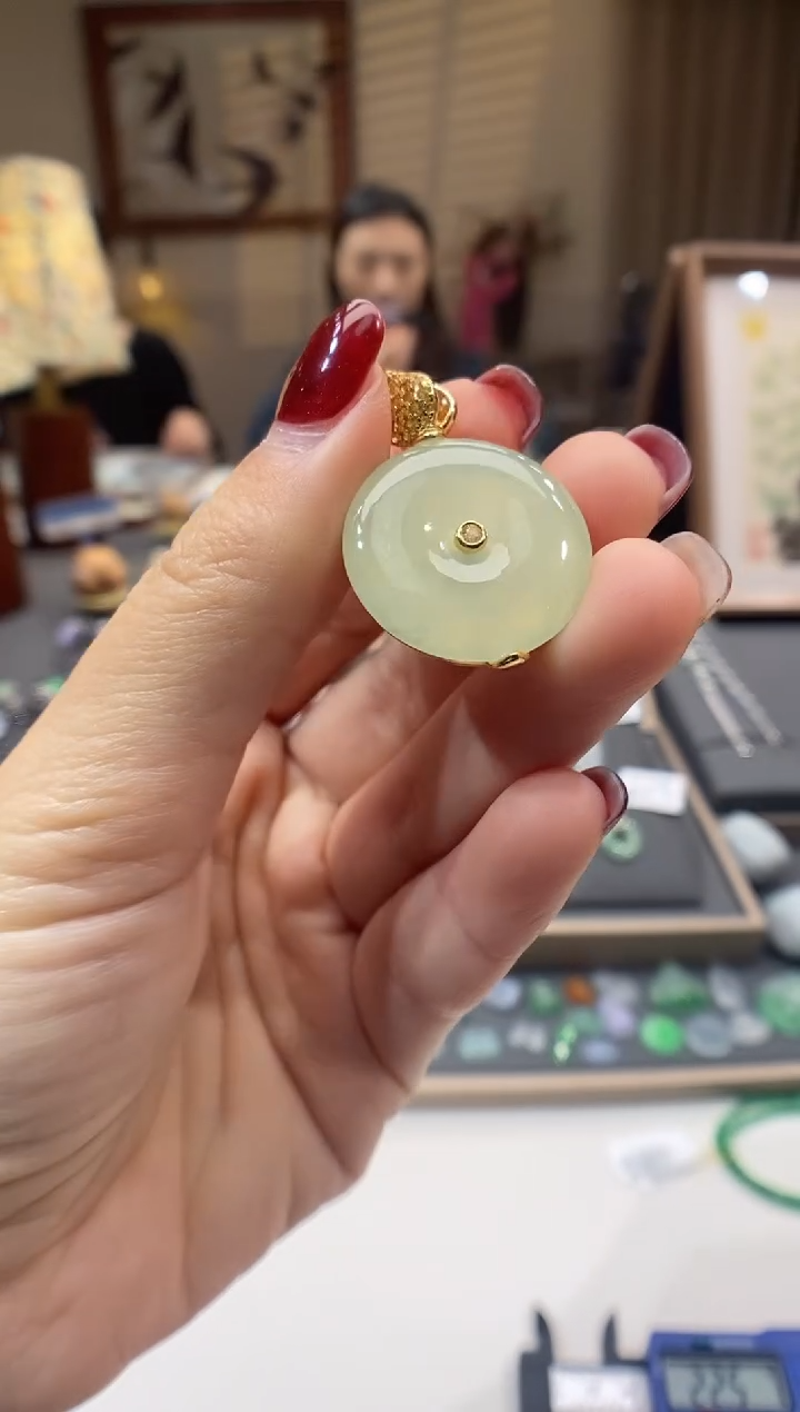 【闪购商品】翡翠颈饰银S925镶嵌平安扣