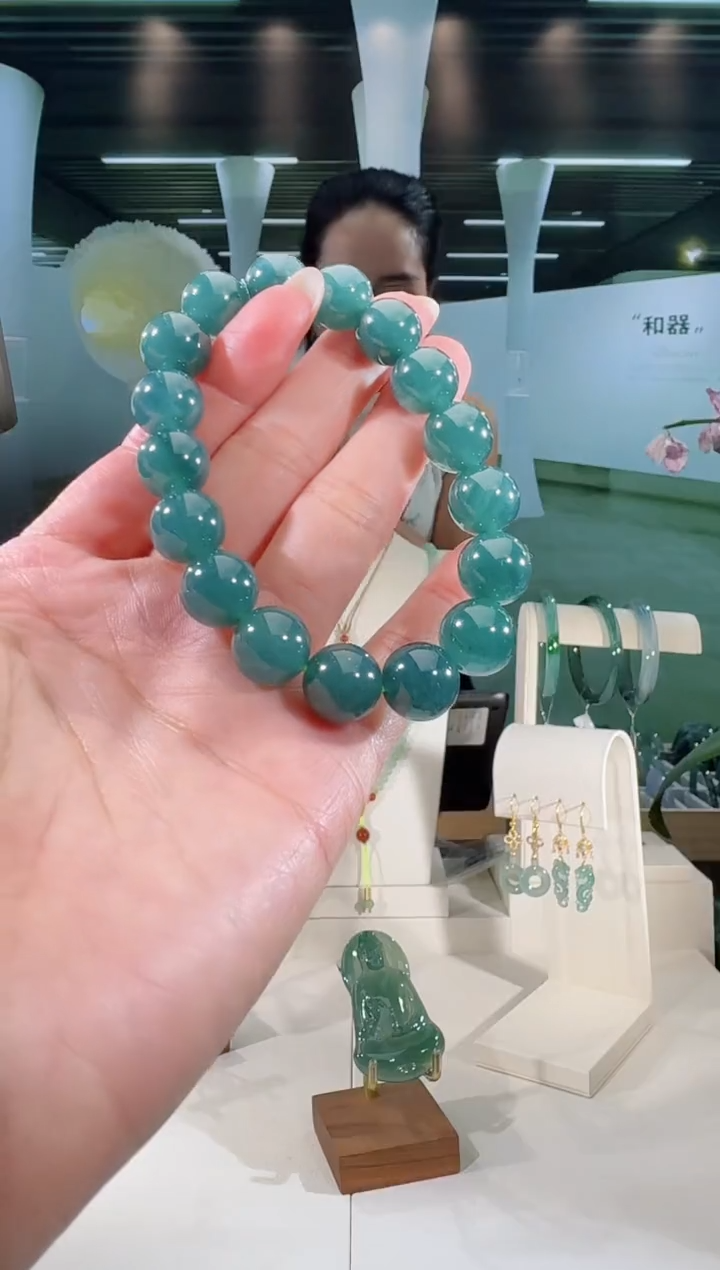 未镶嵌手串翡翠手串多样性发一