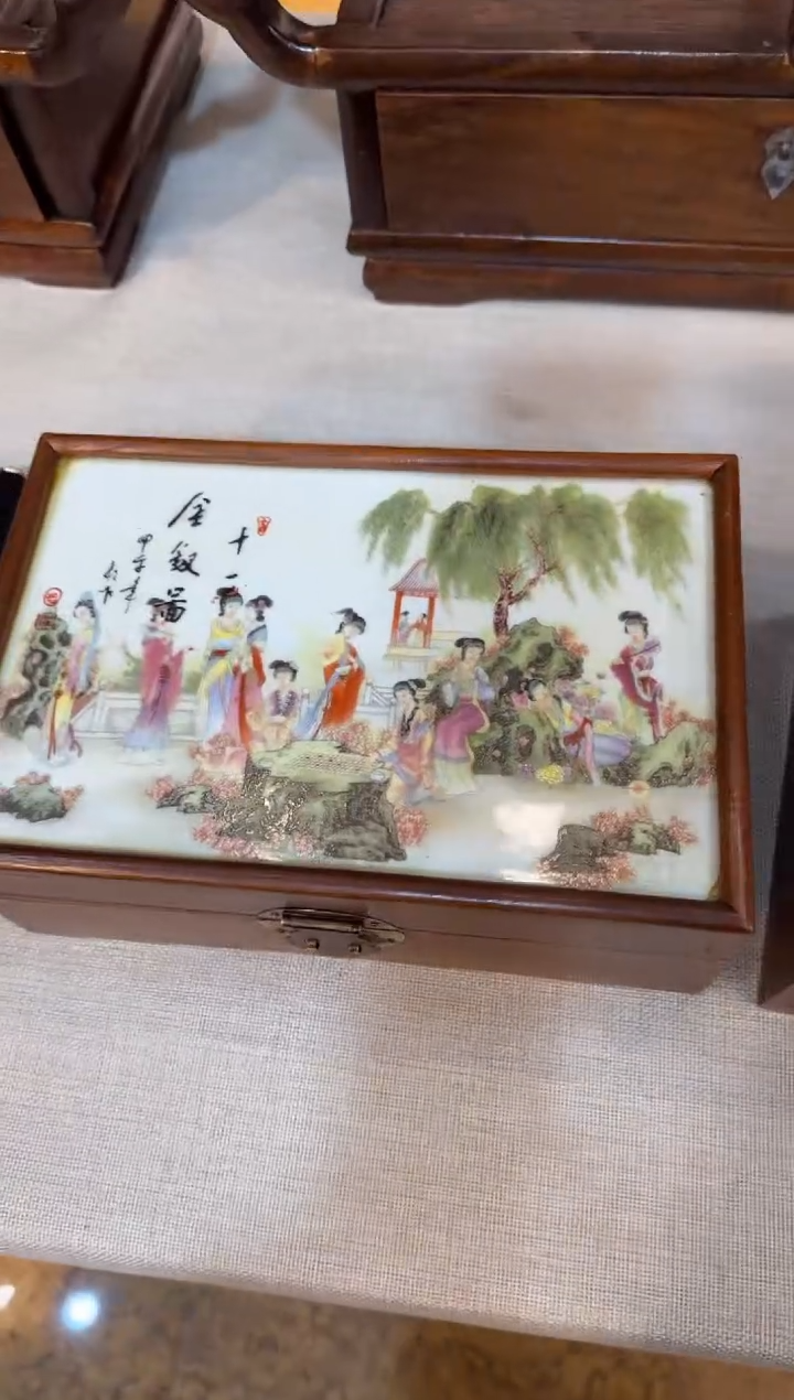 【闪购商品】木瓷板盒  工艺品   摆件