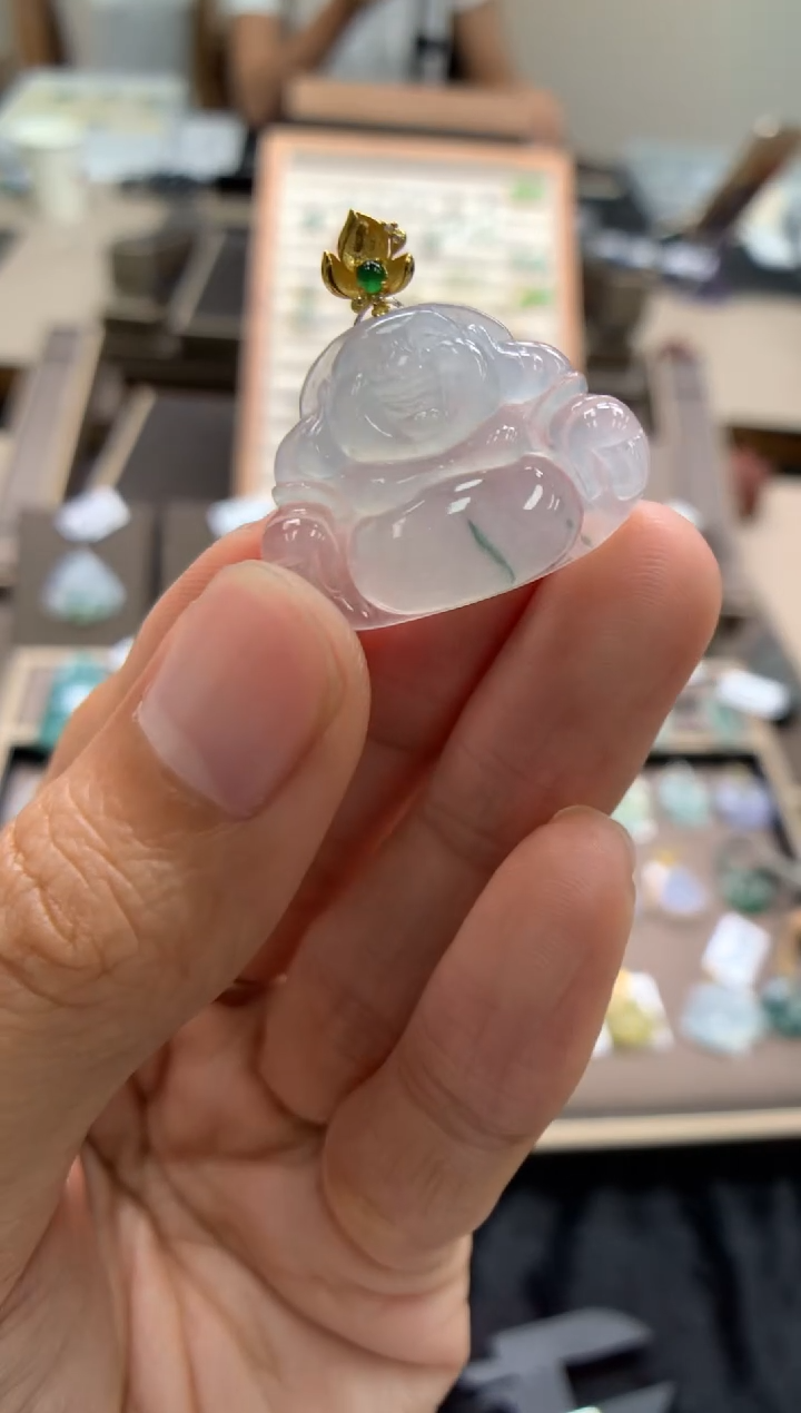 颈饰18K金镶嵌翡翠佛公