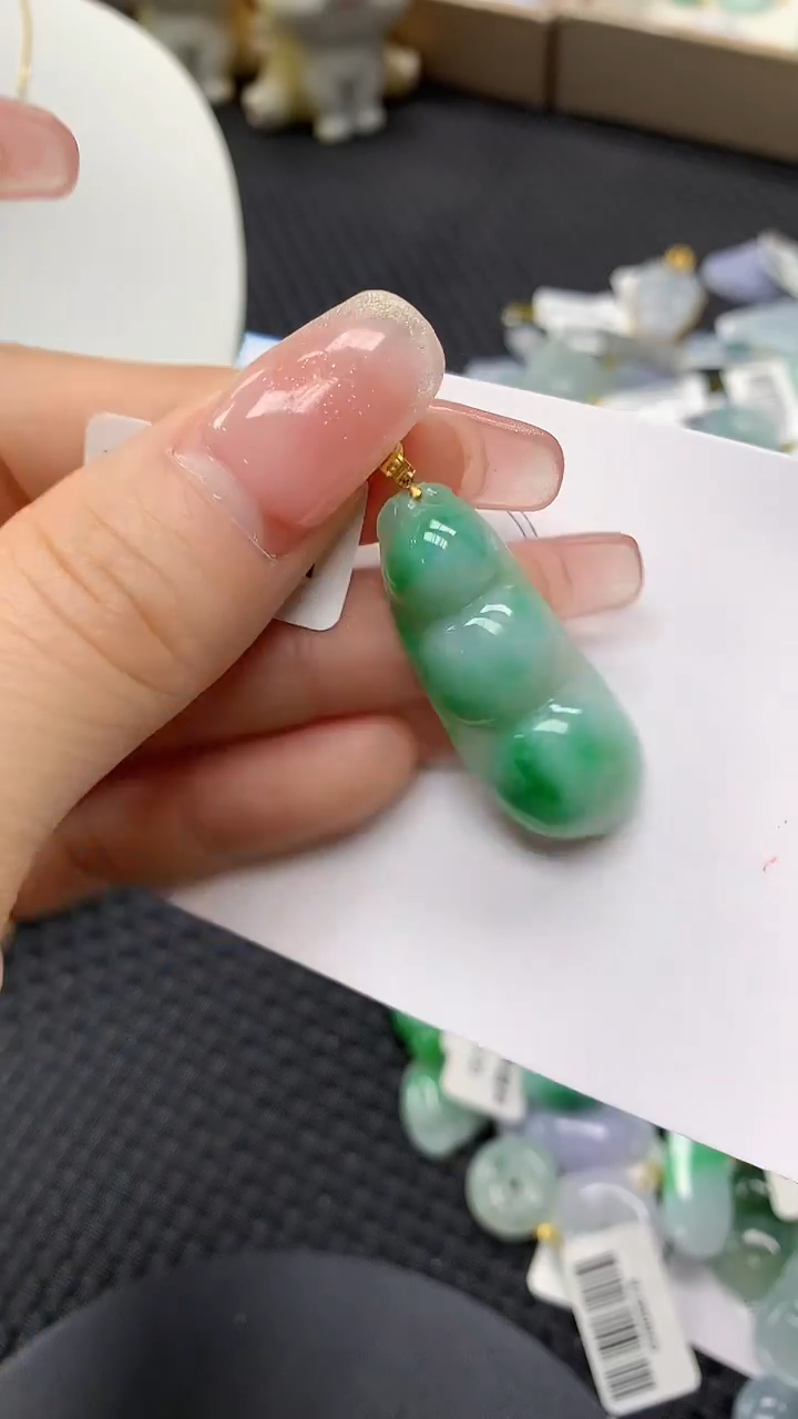 颈饰18K金镶嵌翡翠a货支持复检百元以上9元证书费自理