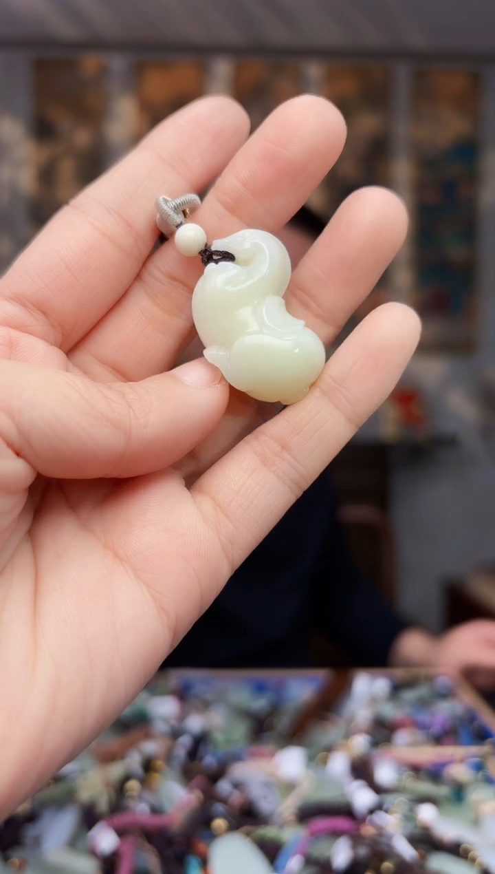 【闪购商品】和田玉挂件未镶嵌拍一发一