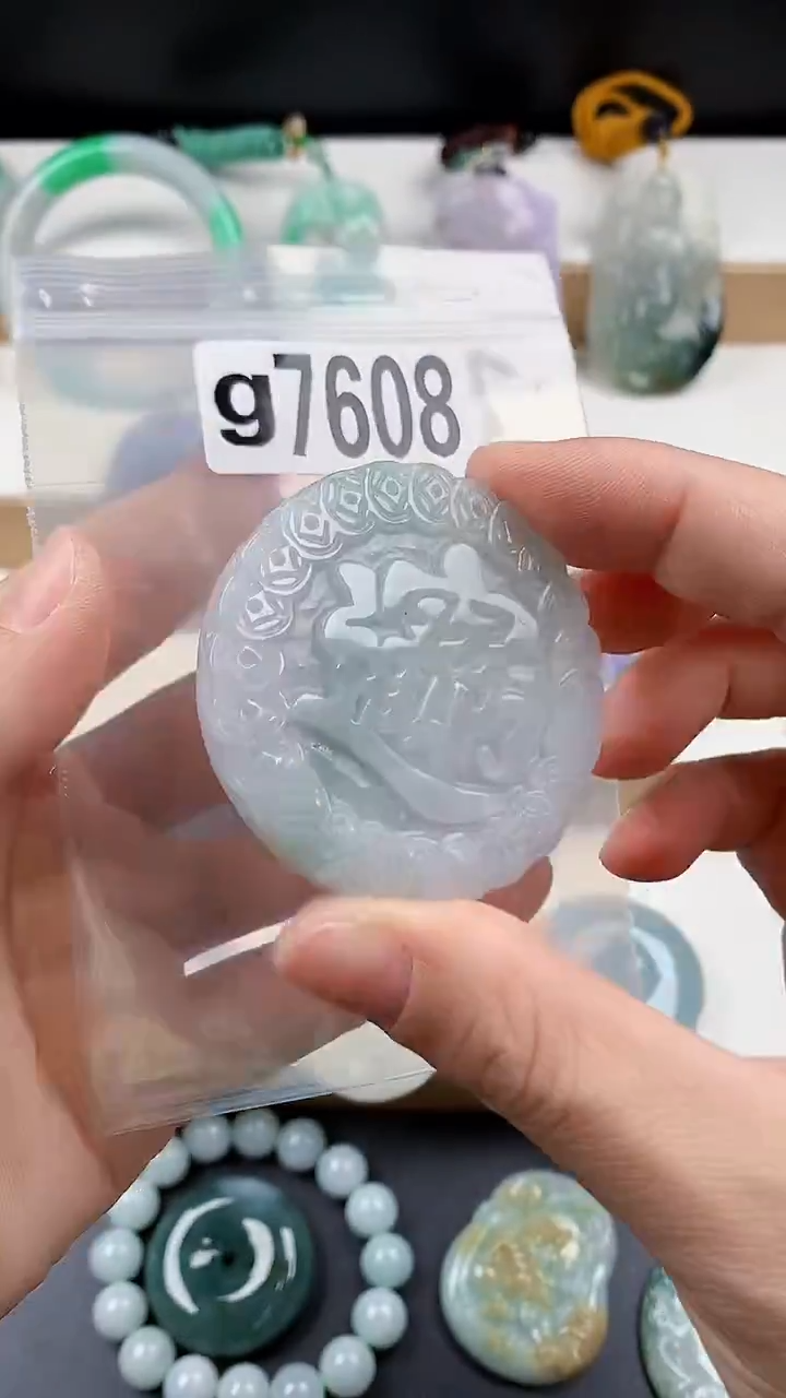 颈饰未镶嵌翡翠天然翡翠吊坠挂件