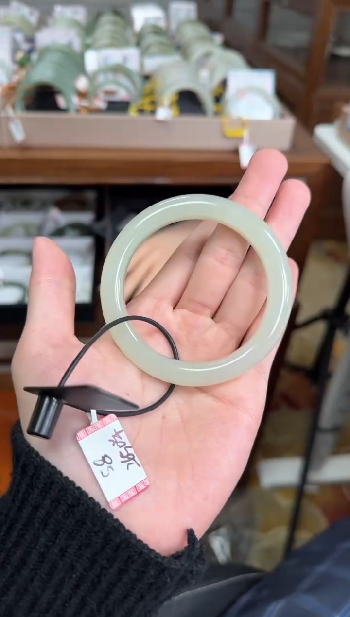 未镶嵌手镯和田玉58